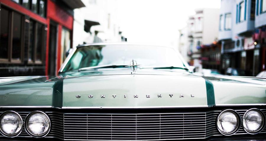 Autónomo transporte taxi VTC IVA deducción vehículo licencias